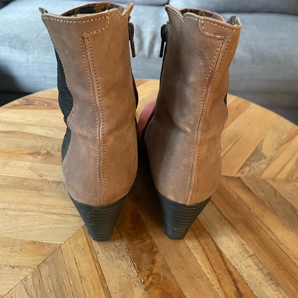 Fly London ankle boot size 39 (8.5) - Picture 4 of 5